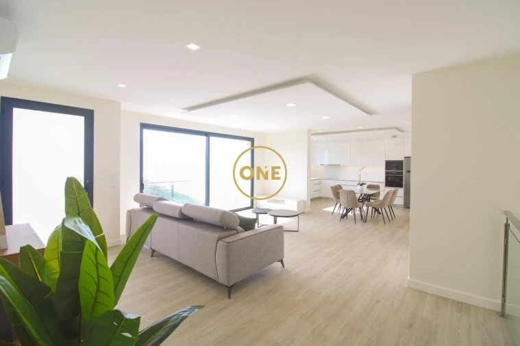 Moradia T3 para Venda em Ribeira Brava Foto 2