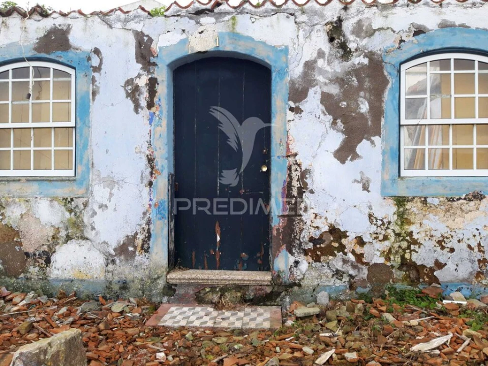 Moradia T3 para Venda em Ribeirinha Foto 2