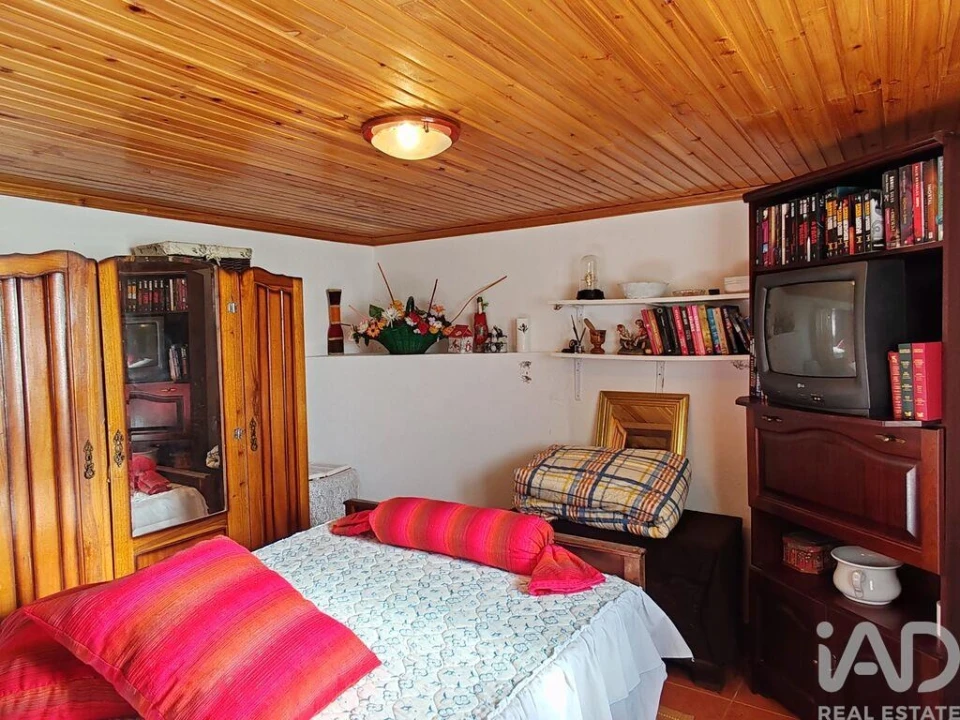 Moradia T3 para Venda em Lajes do Pico Foto 18