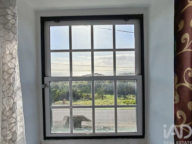 Moradia T3 para Venda em Lajes do Pico Foto 7