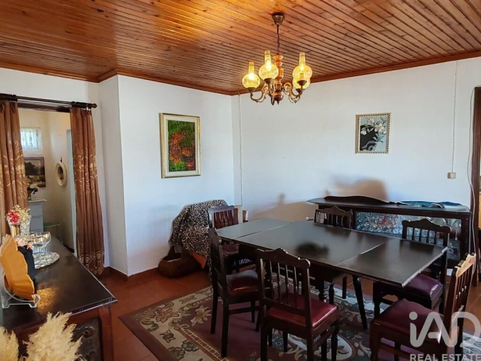 Moradia T3 para Venda em Lajes do Pico Foto 13