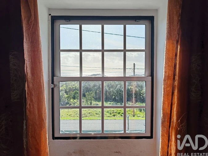 Moradia T3 para Venda em Lajes do Pico Foto 10