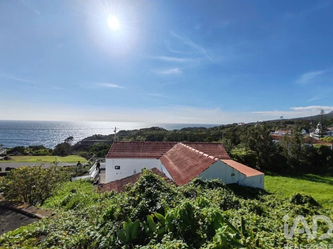 Moradia T3 para Venda em Lajes do Pico Foto 22