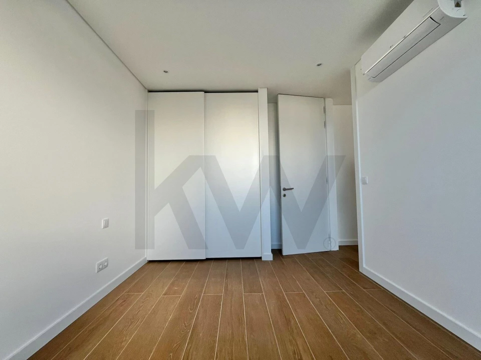 Apartamento T1 para Venda em São Martinho do Porto Foto 8