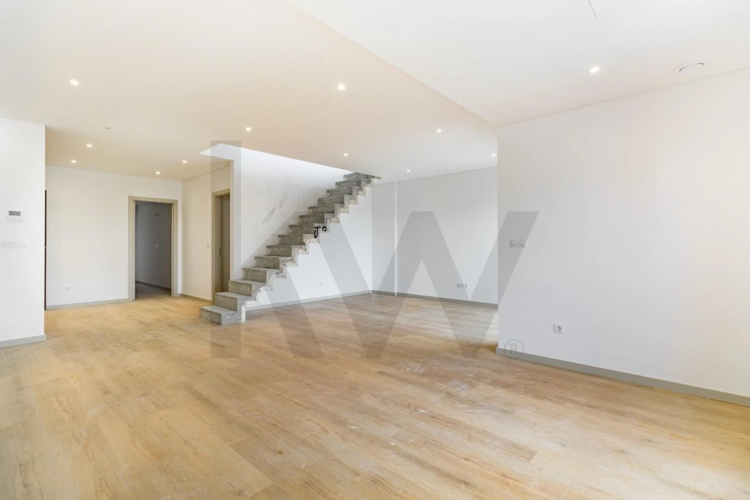 Apartamento T4 para Venda em Montijo e Afonsoeiro Foto 1