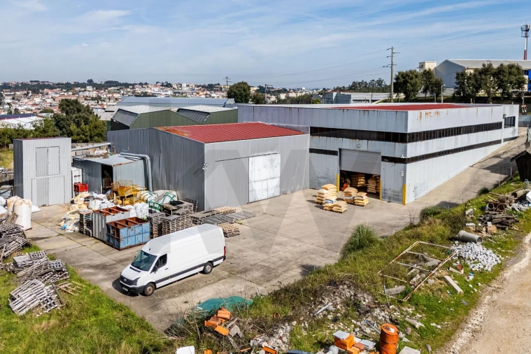 Armazém para Venda em Lourosa Foto 17
