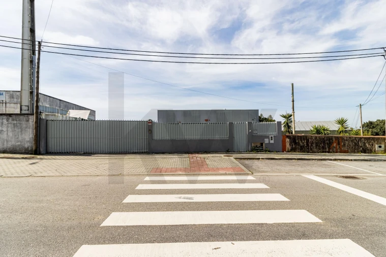 Armazém para Venda em Lourosa Foto 11