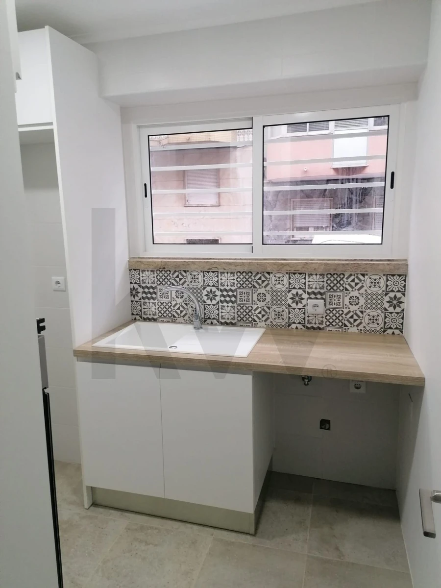 Apartamento T1 para Venda em Alfragide Foto 4