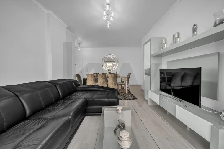 Apartamento T3 para Venda em Ribeira Brava Foto 7