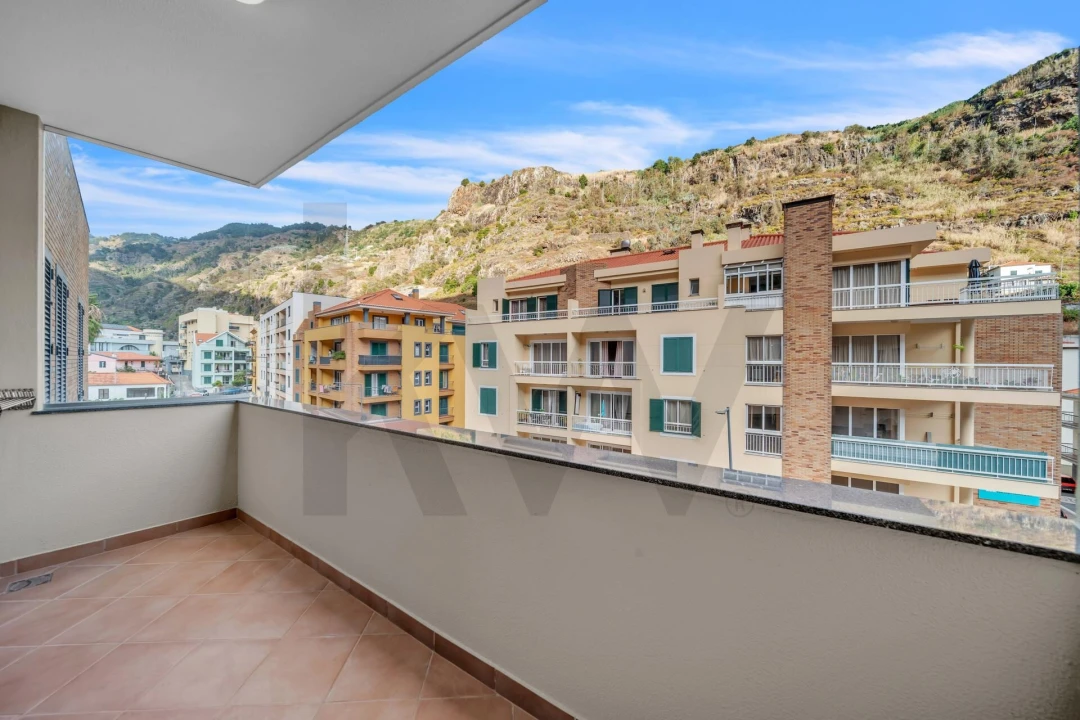 Apartamento T3 para Venda em Ribeira Brava Foto 30