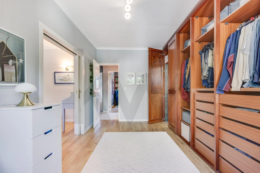 Moradia T4 para Arrendamento em Rio de Mouro Foto 16