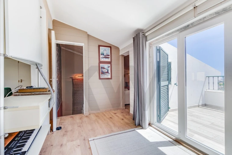 Moradia T4 para Arrendamento em Rio de Mouro Foto 30