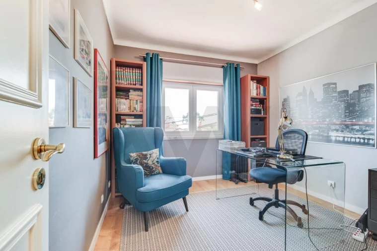 Moradia T4 para Arrendamento em Rio de Mouro Foto 23