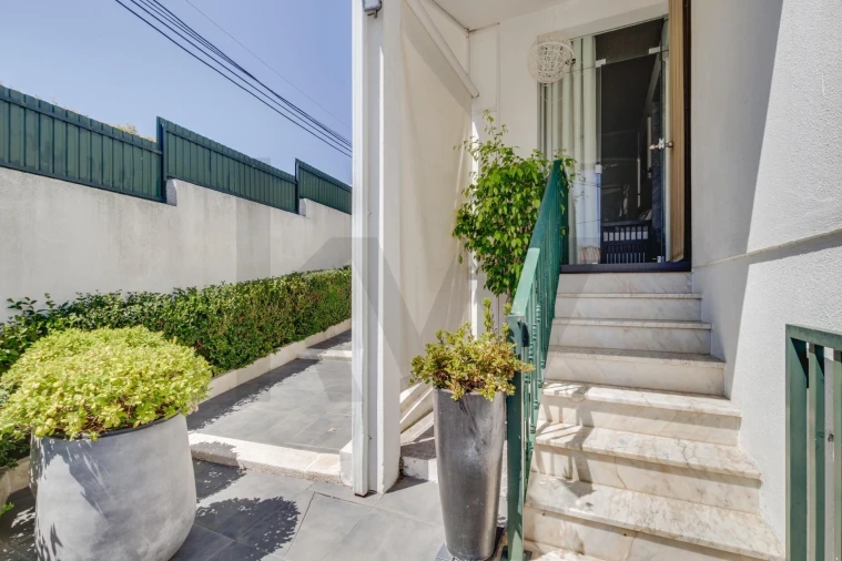 Moradia T4 para Arrendamento em Rio de Mouro Foto 33