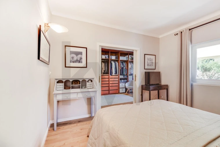 Moradia T4 para Arrendamento em Rio de Mouro Foto 15