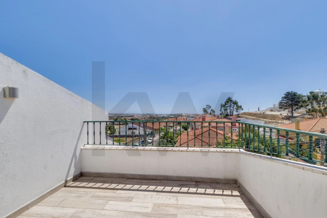 Moradia T4 para Arrendamento em Rio de Mouro Foto 32