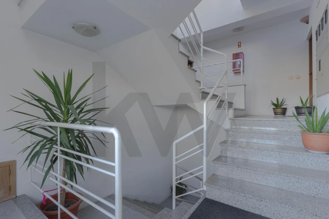 Apartamento T3 para Venda em Paredes Foto 2