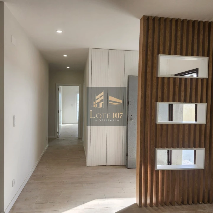 Moradia T4 para Venda em Quinta do Anjo Foto 3