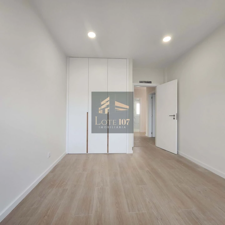 Moradia T4 para Venda em Quinta do Anjo Foto 14