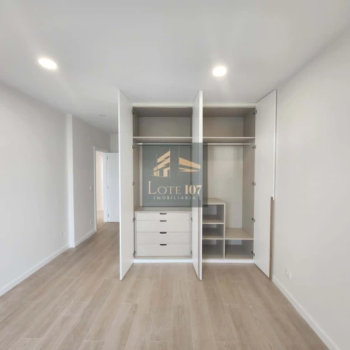 Moradia T4 para Venda em Quinta do Anjo Foto 9