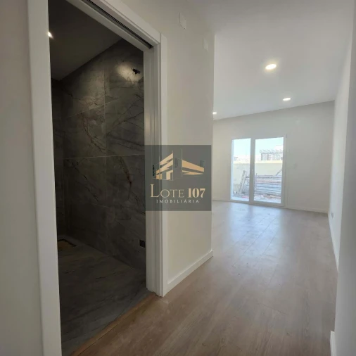 Moradia T4 para Venda em Quinta do Anjo Foto 11