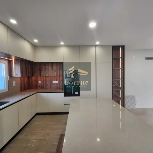 Moradia T4 para Venda em Quinta do Anjo Foto 6