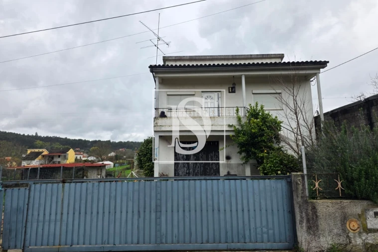 Moradia T3 para Venda em Treixedo e Nagozela