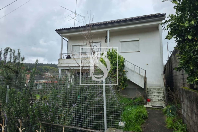 Moradia T3 para Venda em Treixedo e Nagozela Foto 2