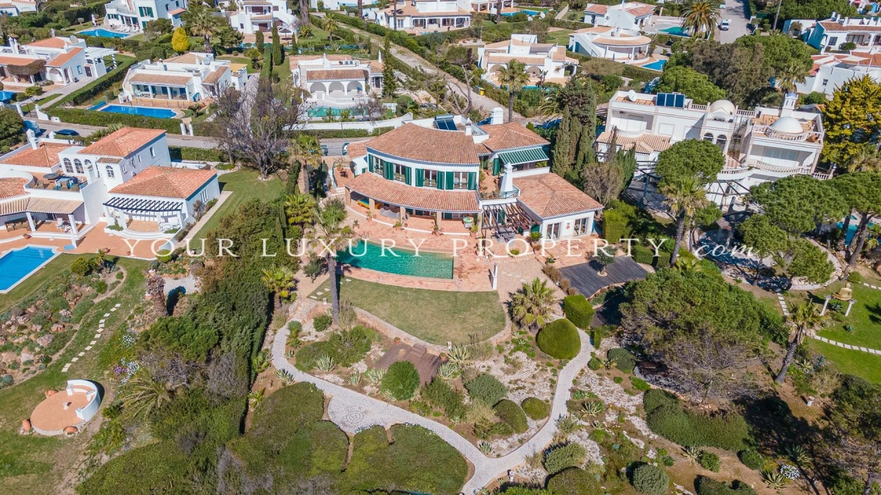 Moradia T4 para Venda em Almancil Foto 3