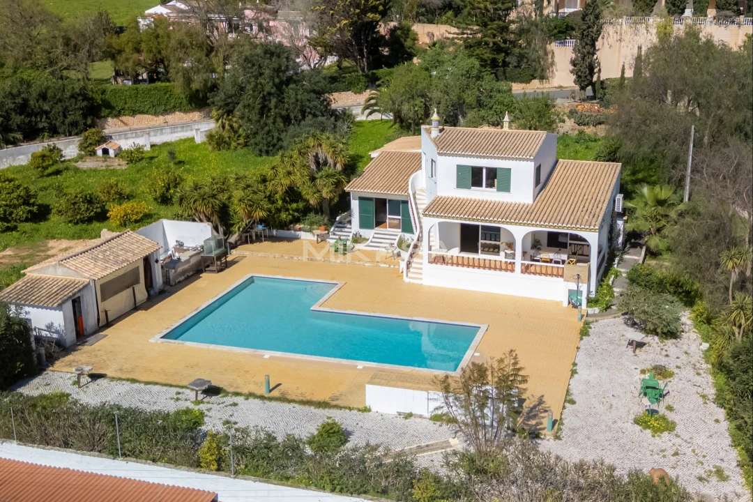 Moradia T4 para Venda em Luz Foto 22