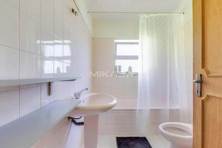 Moradia T4 para Venda em Luz Foto 13