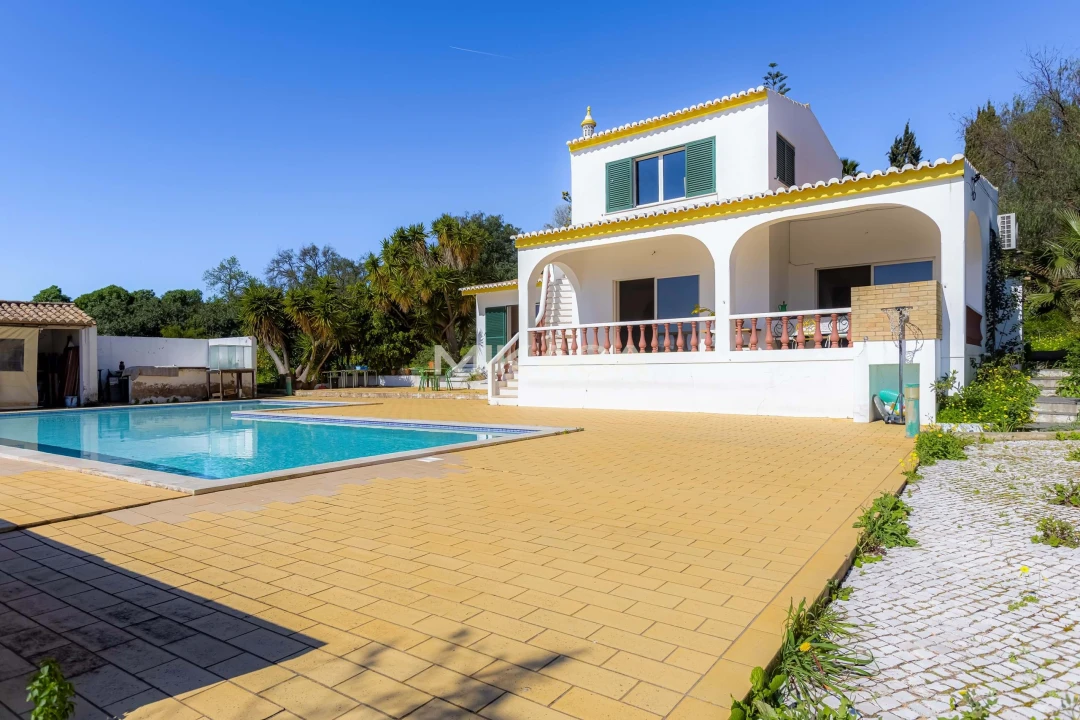 Moradia T4 para Venda em Luz Foto 3