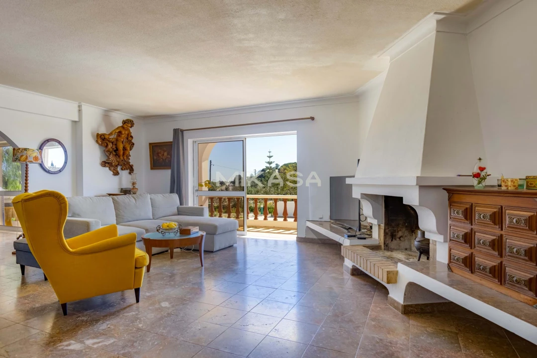 Moradia T4 para Venda em Luz Foto 16