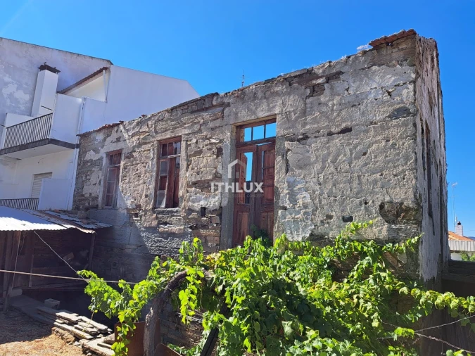 Terreno para Venda em Vila Nova de Foz Côa Foto 2