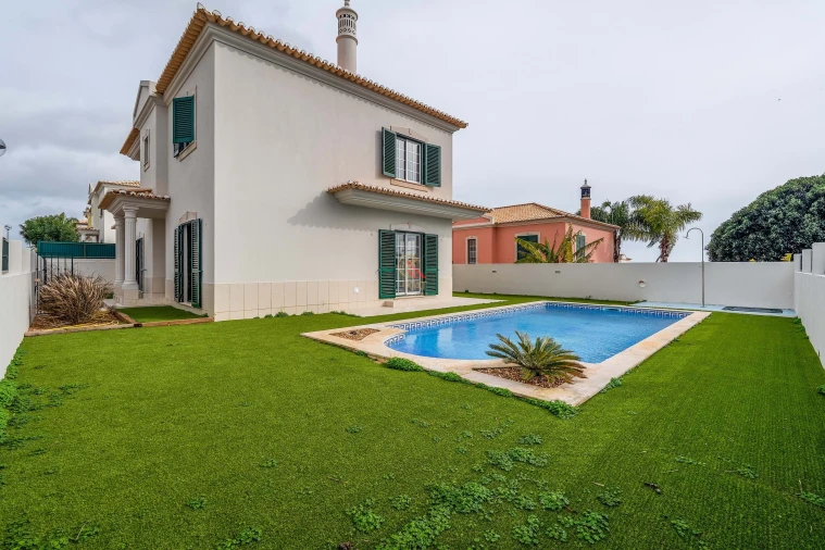 Moradia T3 para Venda em São Silvestre Foto 6