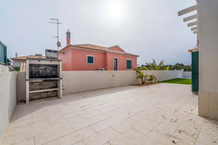 Moradia T3 para Venda em São Silvestre Foto 8