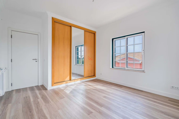 Moradia T3 para Venda em São Silvestre Foto 25