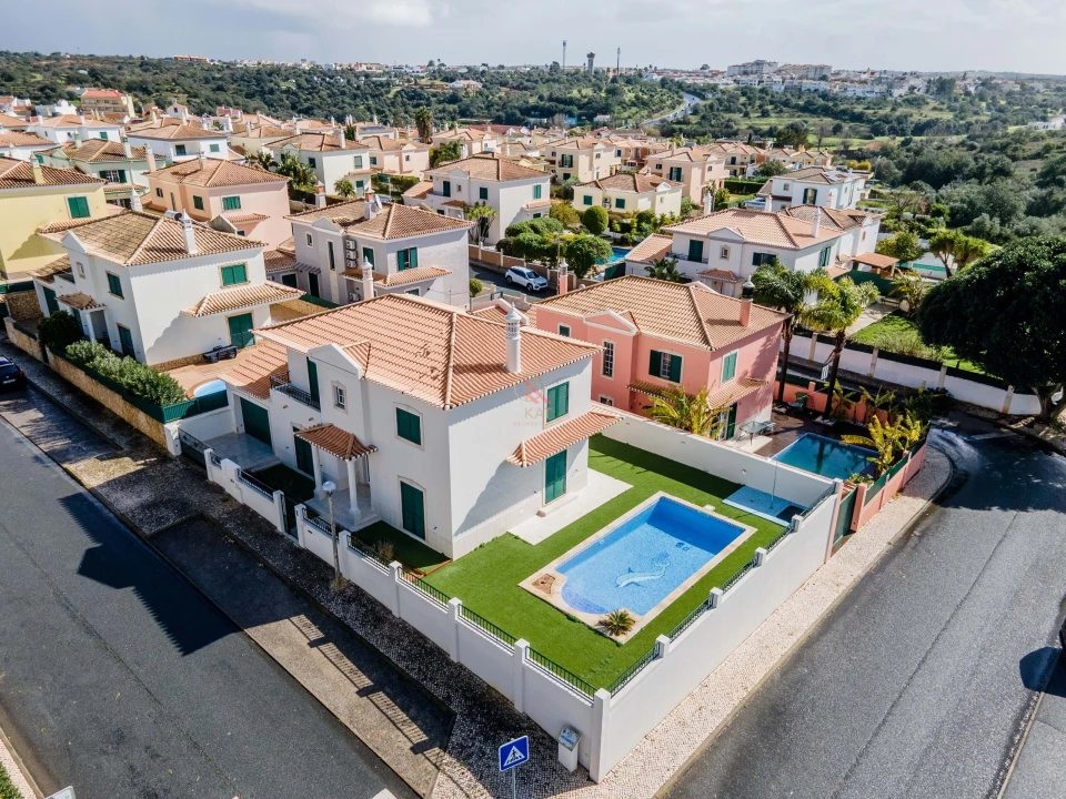 Moradia T3 para Venda em São Silvestre Foto 47