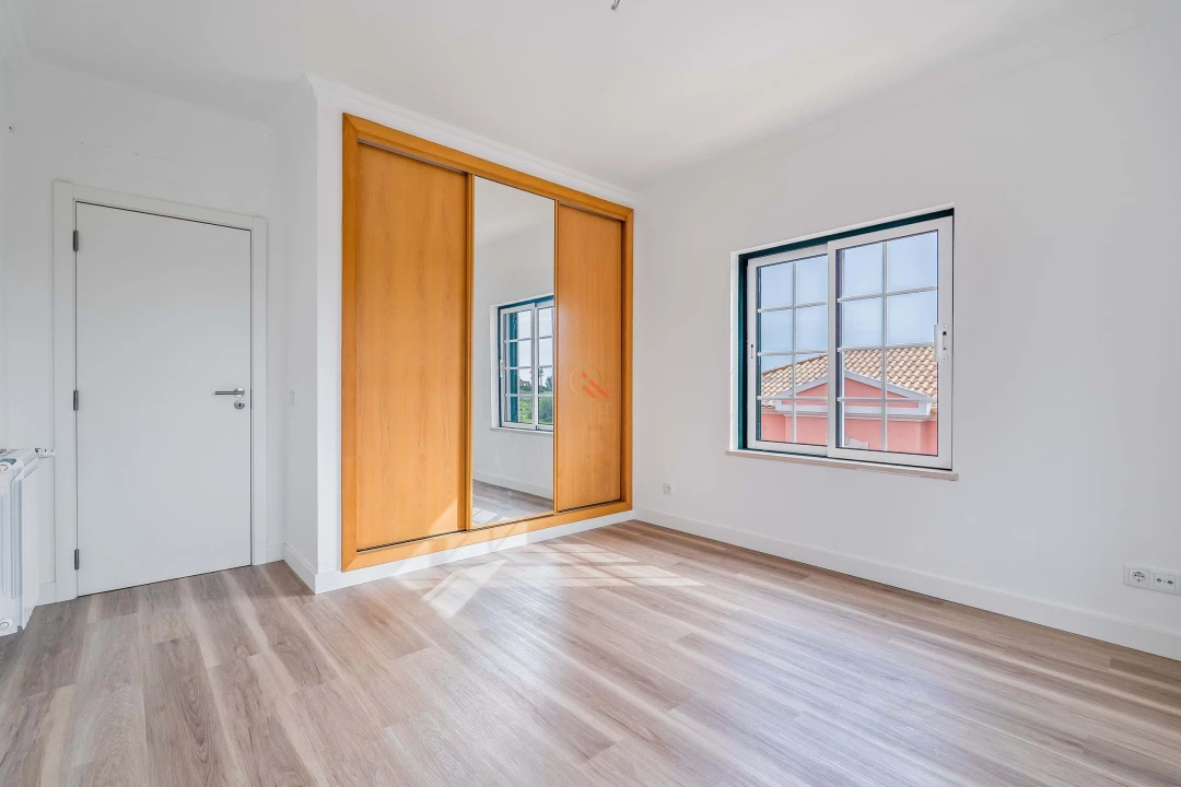 Moradia T3 para Venda em São Silvestre Foto 25