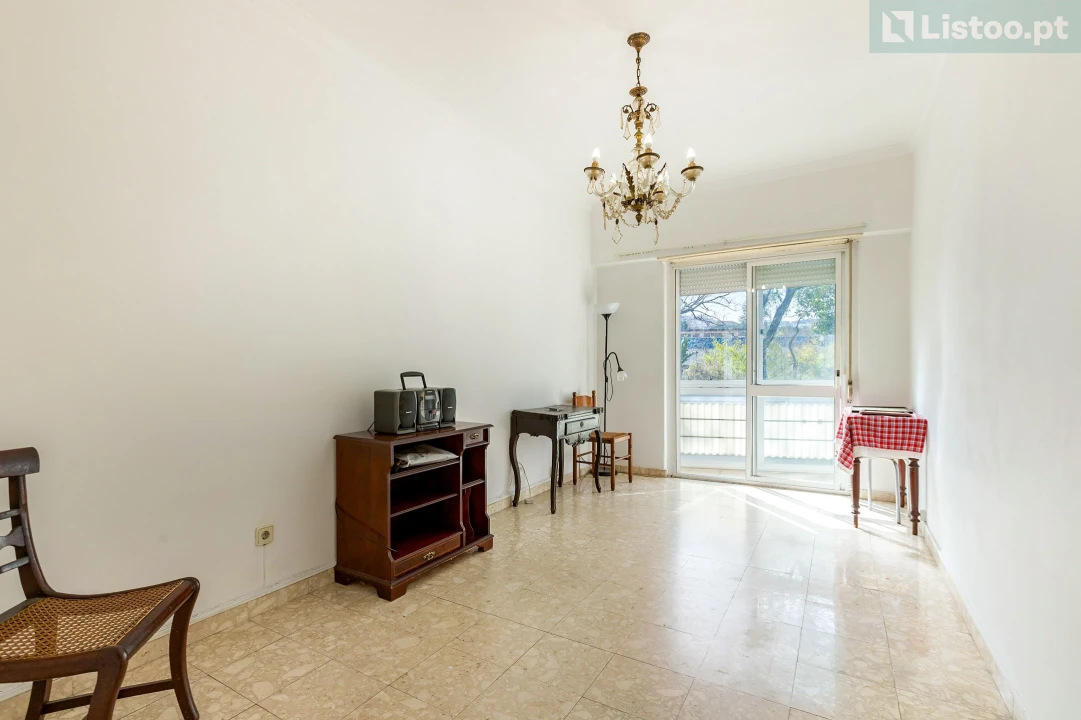 Apartamento T4 para Venda em Lumiar Foto 2