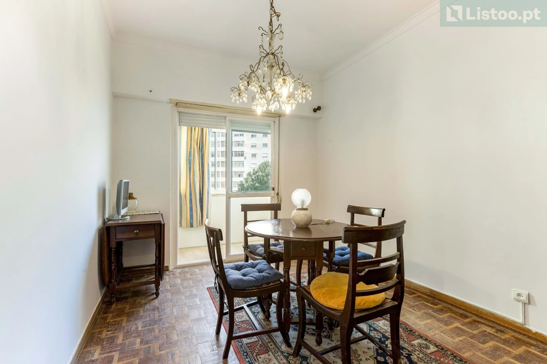 Apartamento T4 para Venda em Lumiar Foto 16