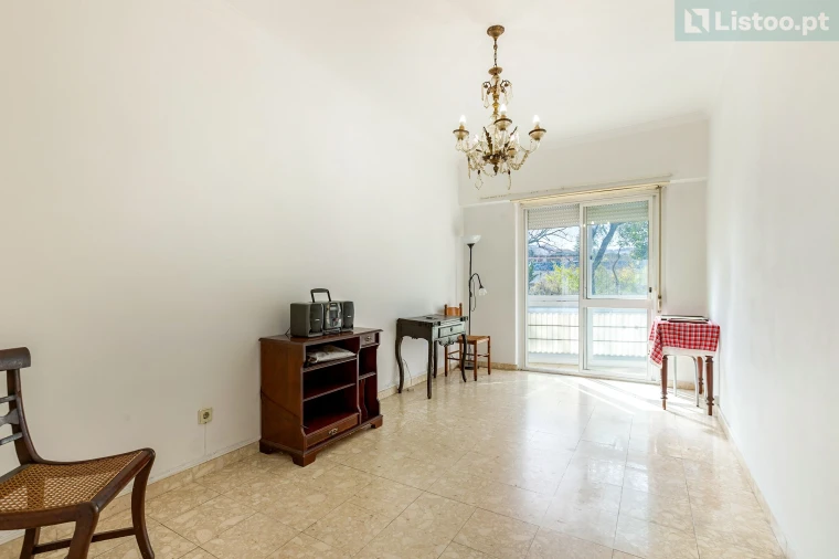 Apartamento T4 para Venda em Lumiar Foto 2