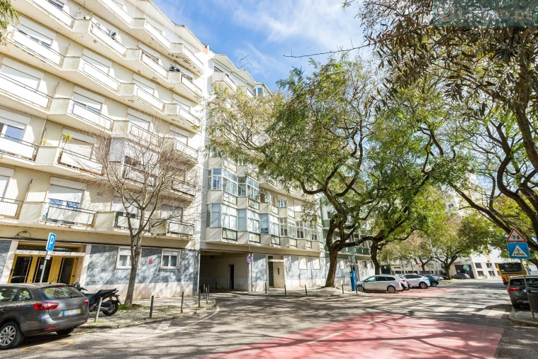 Apartamento T4 para Venda em Lumiar Foto 1