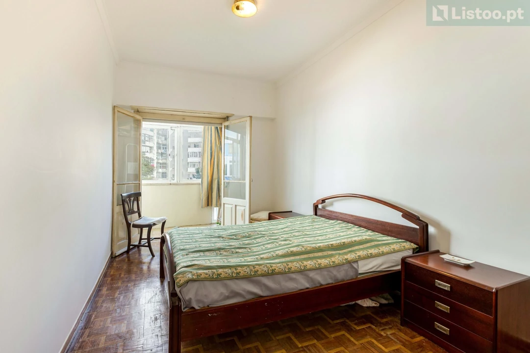 Apartamento T4 para Venda em Lumiar Foto 9