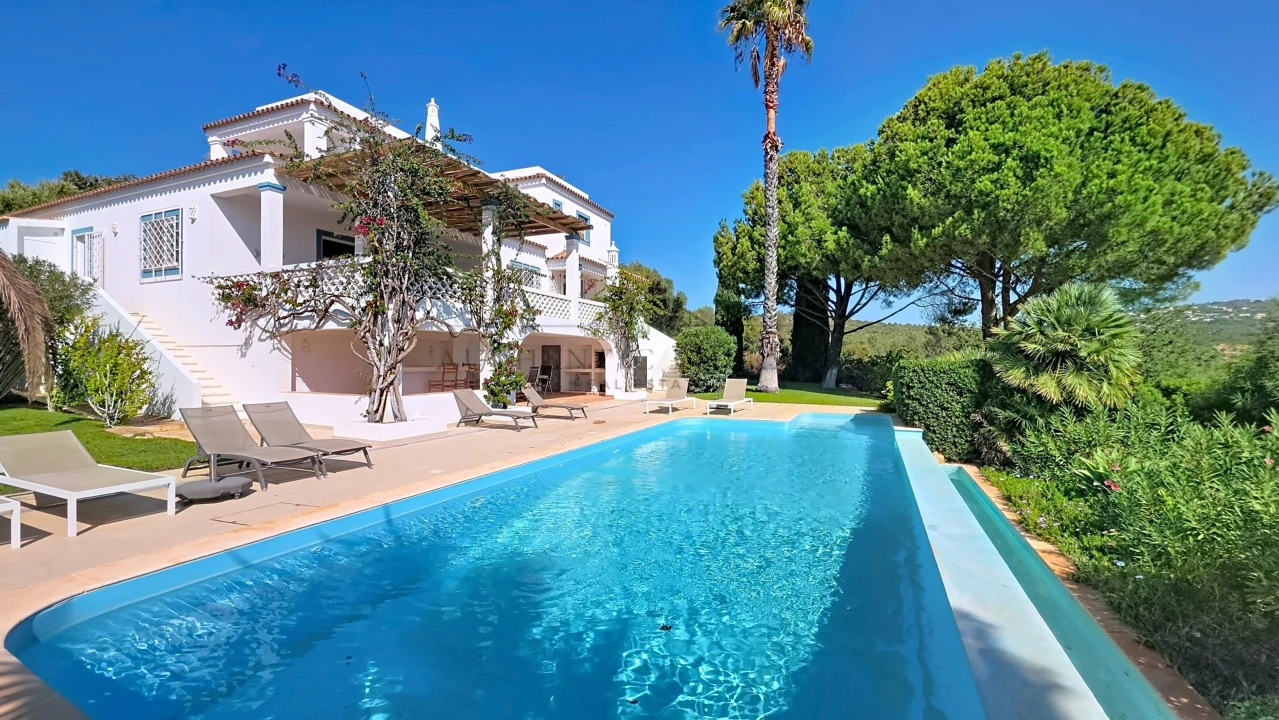 Moradia T4 para Venda em Loule (São Clemente) Foto 1