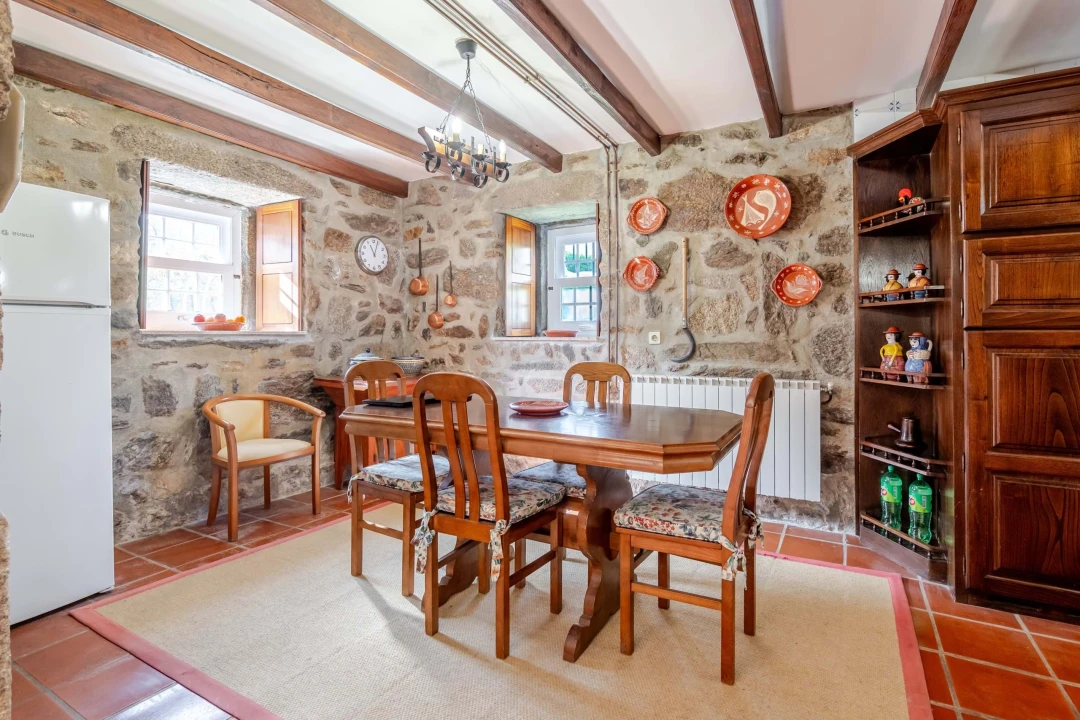 Moradia T4 para Venda em Cornes Foto 27