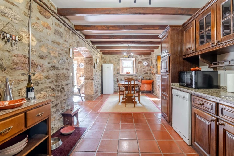 Moradia T4 para Venda em Cornes Foto 29