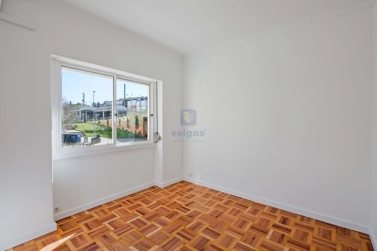 Apartamento T3 para Venda em Águas Livres Foto 18