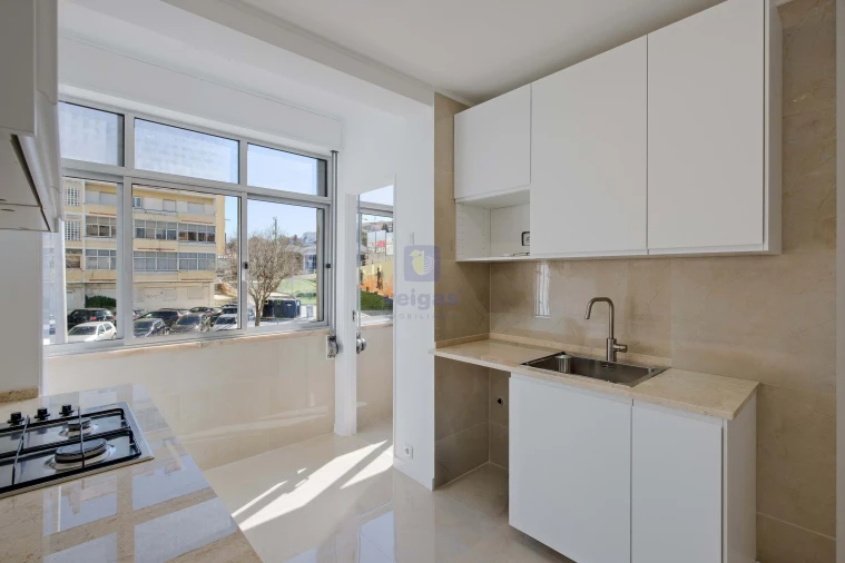 Apartamento T3 para Venda em Águas Livres Foto 23