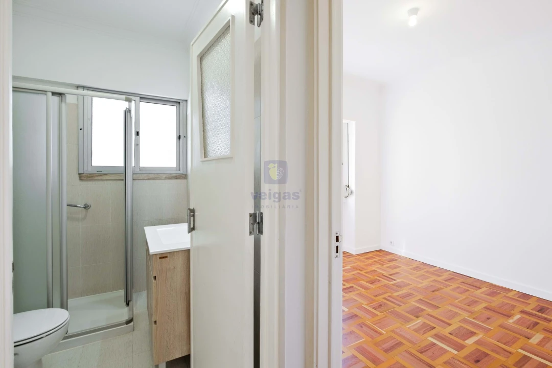 Apartamento T3 para Venda em Águas Livres Foto 14